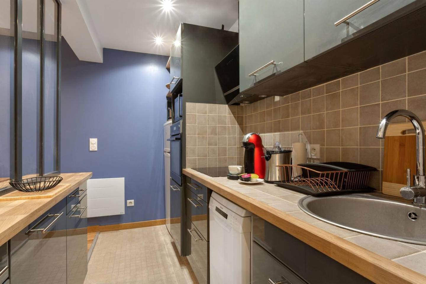 Guestready-charming 15 Mins To Grand Palais Appartement Parijs